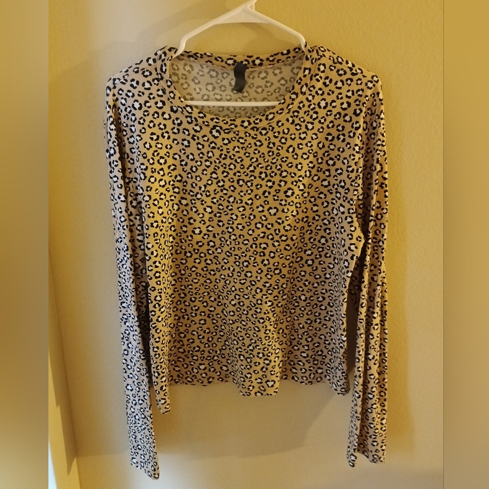 Francesca's Collections Animal Print Long Sleeve Top